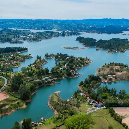 Cottage On The Lake - Cabana Privada - Guatape - Jacuzzi Exterior foto
